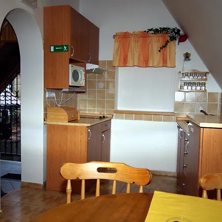 Sklep U Veselych Apartman